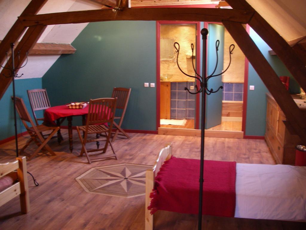 Le Trot'In Chair Bed and Breakfast Martigny-le-Comte Εξωτερικό φωτογραφία
